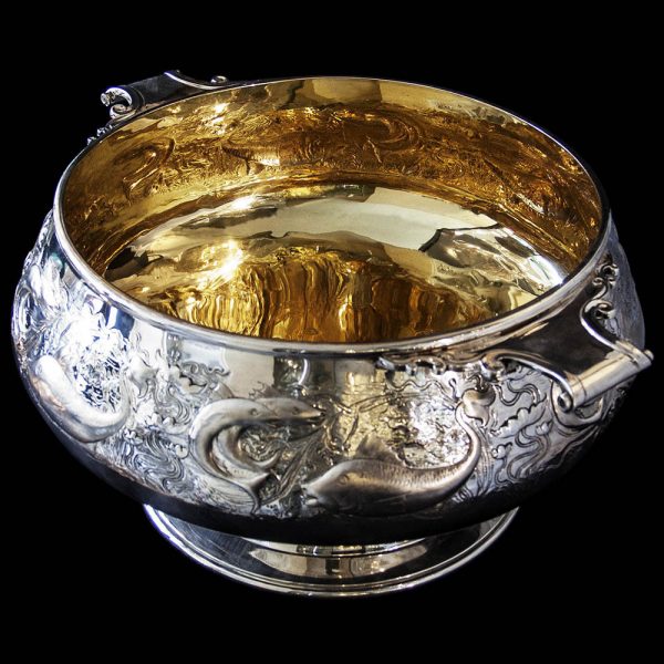 A fine Antique English Sterling Silver  Arts & Crafts Bowl